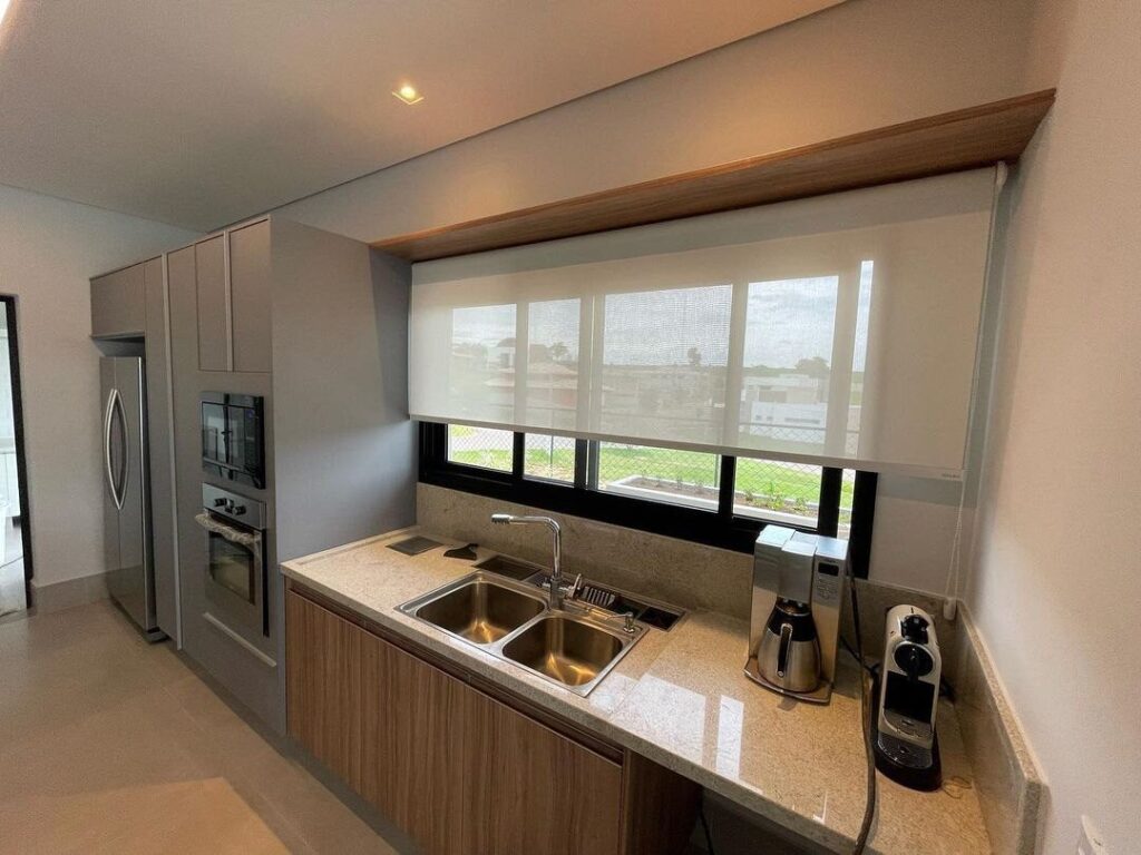 photo_4922617101080964120_y