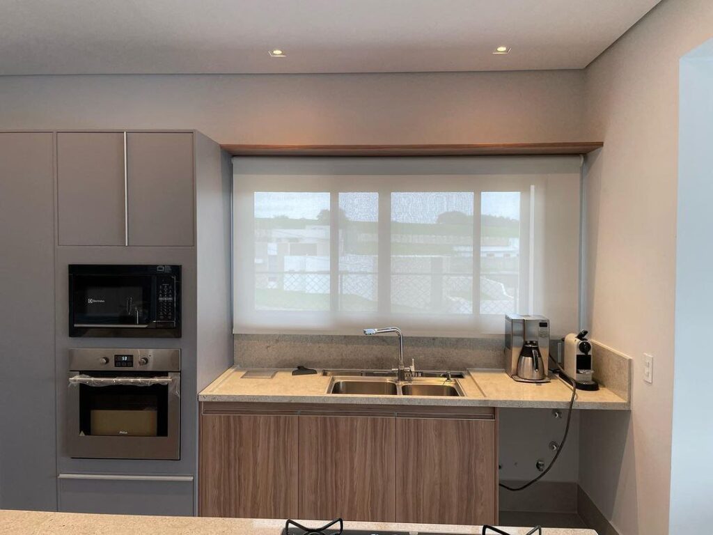 photo_4922617101080964121_y