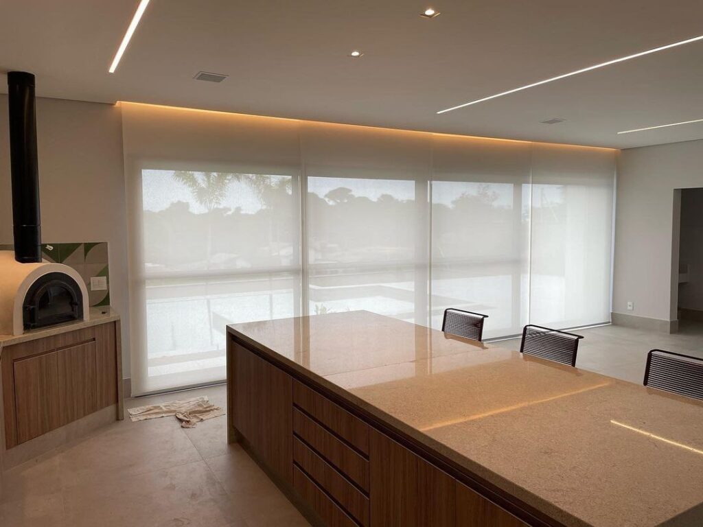 photo_4922617101080964122_y